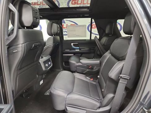 New 2026 Ford Expedition Platinum image 12