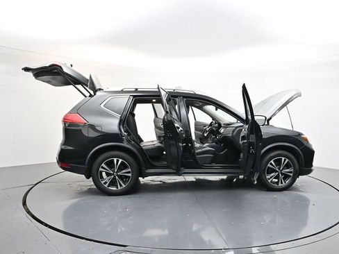 Used 2017 Nissan Rogue SL w/ SL Premium Package image 52