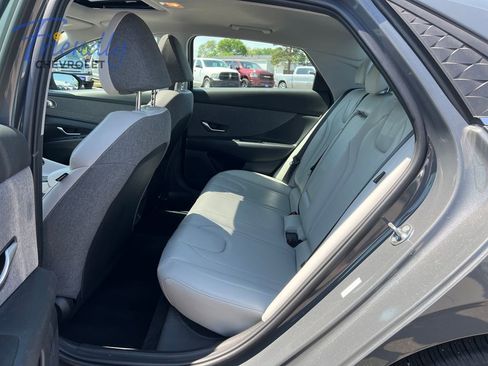 Used 2025 Hyundai Elantra Limited FWD image 28
