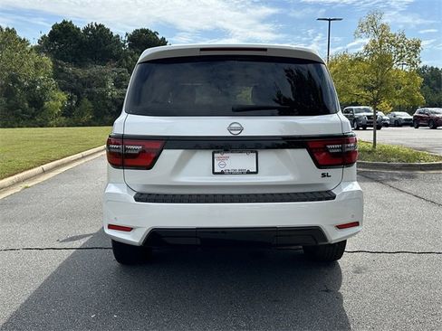 Certified 2024 Nissan Armada SL w/ Midnight Edition Package image 7