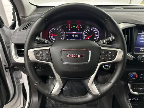 Used 2024 GMC Terrain SLT AWD/4WD image 14