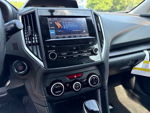 Used 2020 Subaru Crosstrek 2.0i Premium w/ Moonroof Package 2 AWD/4WD image 17