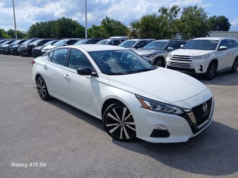 Used 2021 Nissan Altima 2.5 SR FWD image 1