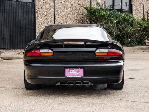 Used 2002 Chevrolet Camaro Z28 w/ SS Performance/Appearance Pkg image 16