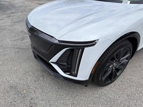 New 2026 Cadillac Lyriq Signature Sport w/ Nappa Leather Package image 10