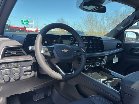 New 2026 Chevrolet Tahoe Premier w/ Sun And Tow Package AWD/4WD image 13