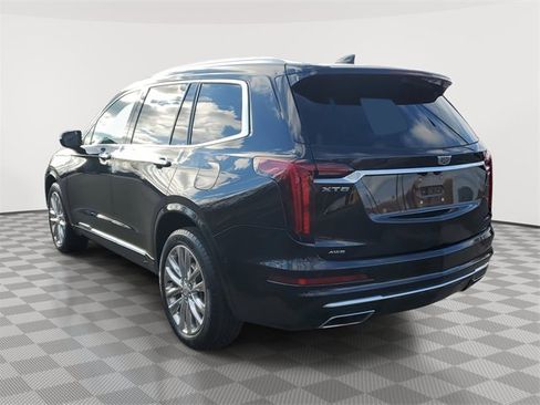 Used 2022 Cadillac XT6 Premium Luxury w/ Technology Package image 4
