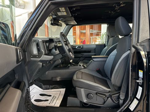 Used 2022 Ford Bronco 2-Door image 32