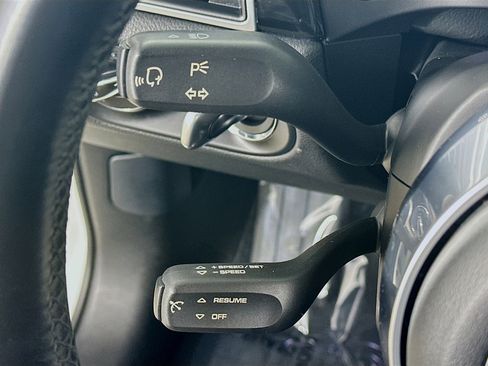 Used 2018 Porsche Macan S image 19