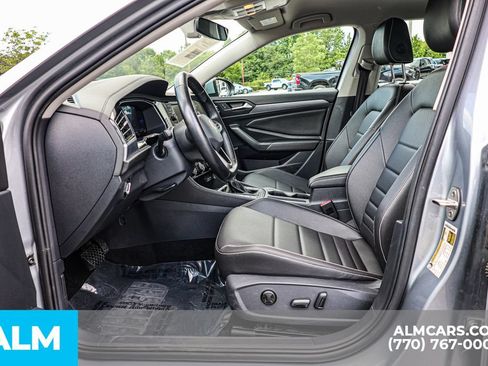 Used 2024 Volkswagen Jetta SE FWD image 17