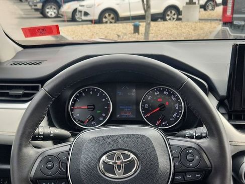 Used 2020 Toyota RAV4 XLE w/ Convenience Package AWD/4WD image 13