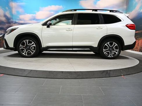 Used 2023 Subaru Ascent Limited w/ Technology Package AWD/4WD image 5