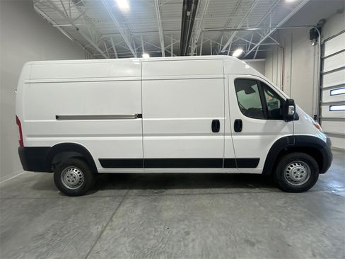 New 2025 RAM ProMaster 2500 w/ Convenience Group image 5