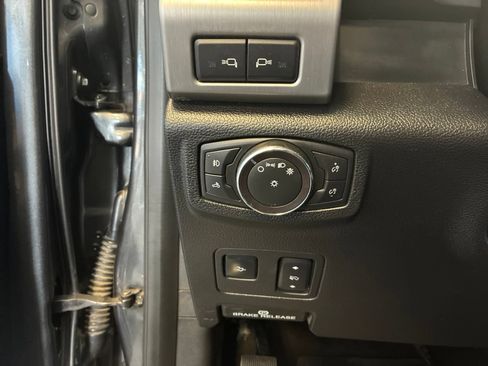 Used 2019 Ford F250 Platinum w/ Platinum Ultimate Package AWD/4WD image 16