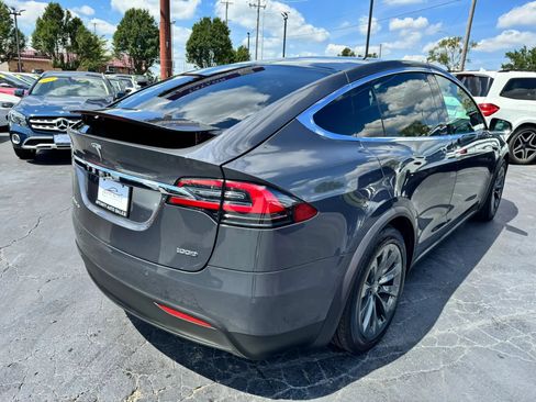 Used 2018 Tesla Model X 100D AWD/4WD image 5