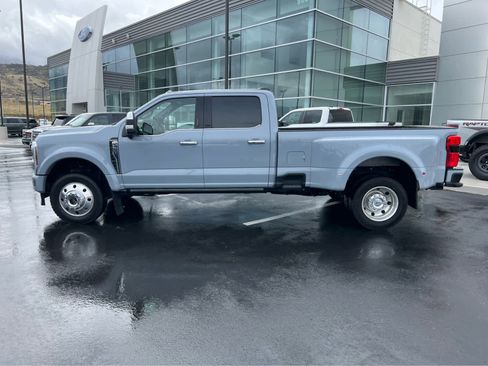 Certified 2024 Ford F450 Platinum w/ FX4 Off-Road Package AWD/4WD image 12