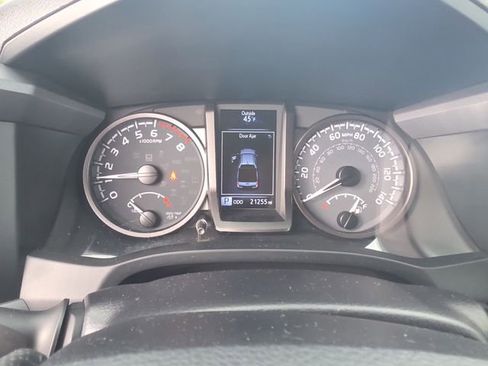 Used 2023 Toyota Tacoma TRD Sport image 15