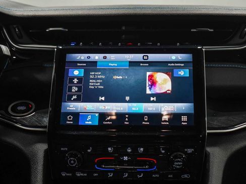 Used 2023 Jeep Grand Cherokee Trailhawk image 14