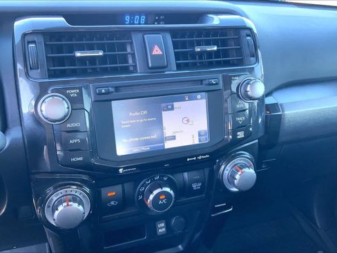 Used 2019 Toyota 4Runner TRD Off-Road Premium AWD/4WD image 34