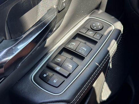 Used 2022 RAM 1500 Limited image 28