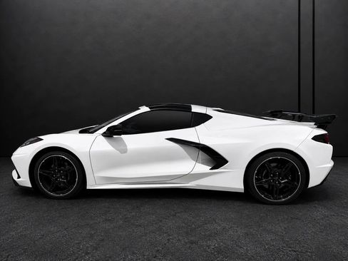 Used 2024 Chevrolet Corvette Stingray Coupe w/ 1LT RWD image 5