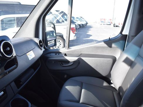 New 2025 Mercedes-Benz Sprinter 2500 image 17