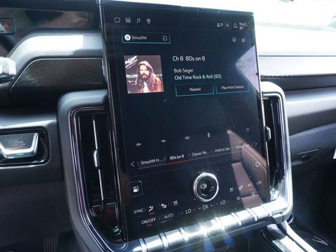 New 2026 GMC Yukon AT4 w/ AT4 Premium Plus Package AWD/4WD image 21