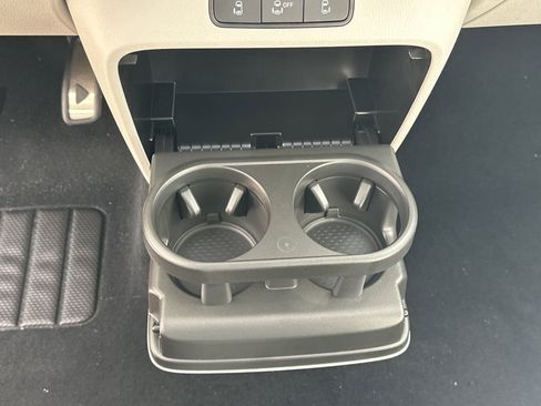 New 2025 Volkswagen ID. Buzz 1st Edition image 14