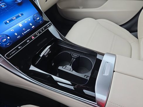 New 2026 Mercedes-Benz C 300 4MATIC Sedan image 25