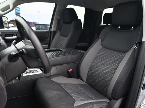 Used 2019 Toyota Tundra SR5 RWD image 7