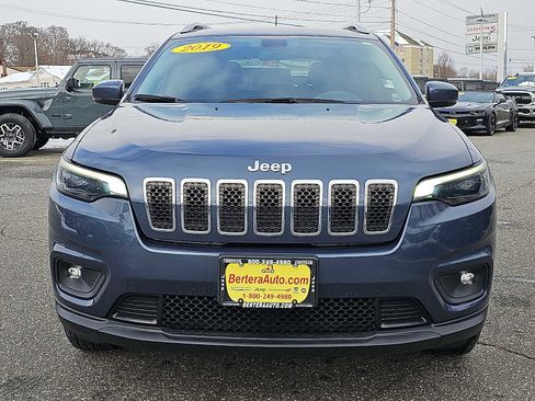 Used 2019 Jeep Cherokee Latitude Plus w/ Cold Weather Group image 2
