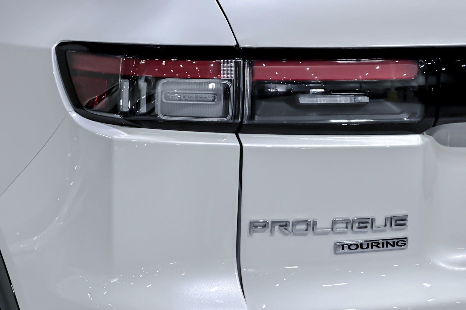 Used 2024 Honda Prologue Touring image 30