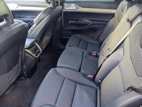 New 2025 Volvo EX90 Ultra image 17