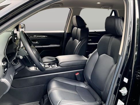 Used 2025 Honda Pilot EX-L image 8