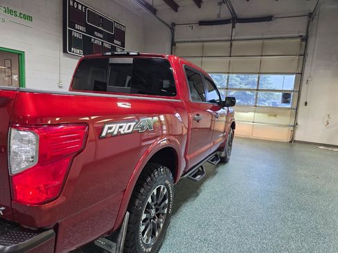 Used 2019 Nissan Titan PRO-4X AWD/4WD image 7