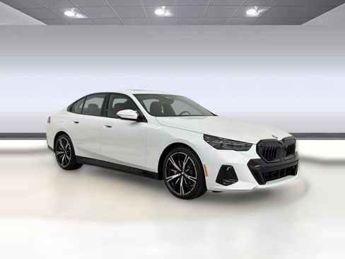 New 2027 BMW 530i w/ M Sport Package RWD image 7
