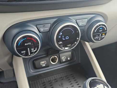 New 2026 Hyundai Venue SEL image 21