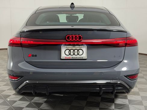 Used 2025 Audi S6 e-tron Premium Plus w/ Premium Plus AWD/4WD image 10