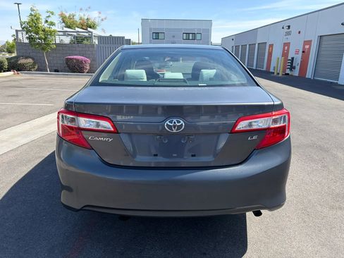 Used 2012 Toyota Camry LE FWD image 8