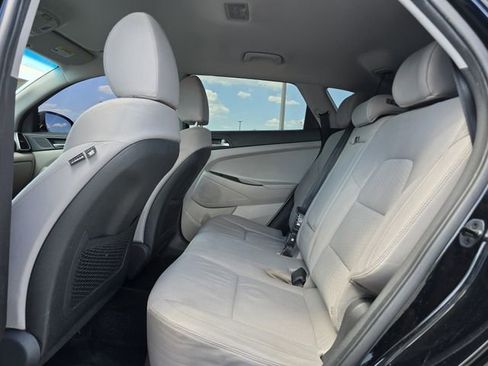 Used 2020 Hyundai Tucson SE AWD/4WD image 17