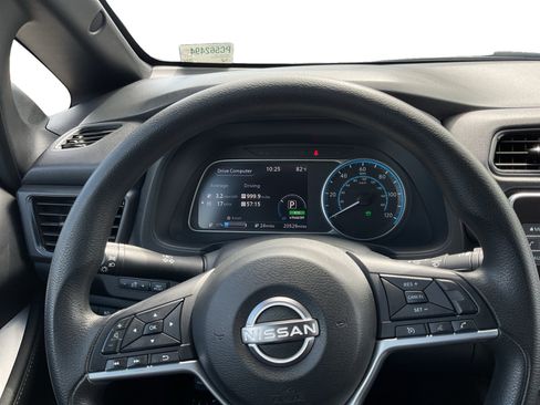 Used 2023 Nissan Leaf S FWD image 12
