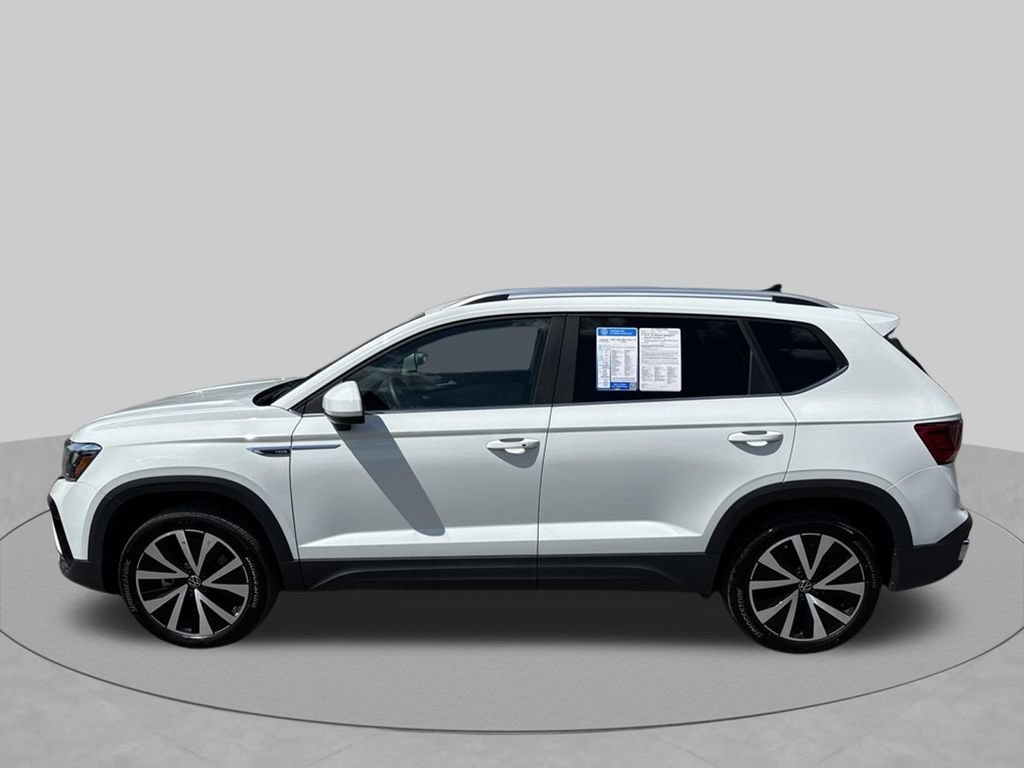 Certified 2023 Volkswagen Taos SE FWD image 4