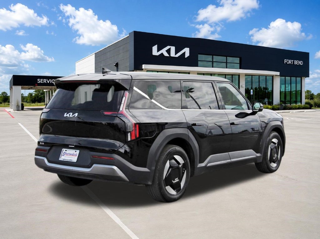 Used 2024 Kia EV9 Light Long Range RWD image 5