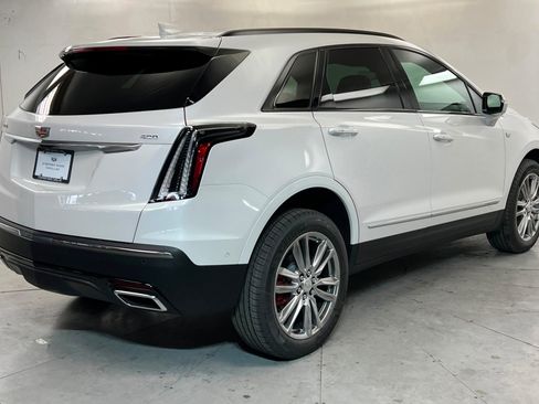 New 2026 Cadillac XT5 Sportv w/ LPO, Floor Liner Package AWD/4WD image 6