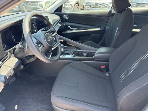 Used 2023 Hyundai Elantra Blue FWD image 18