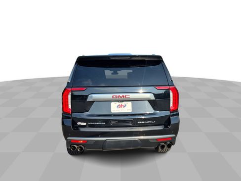 Used 2021 GMC Yukon XL Denali w/ Denali Premium Package AWD/4WD image 8