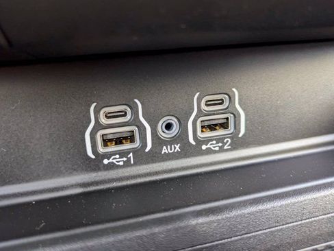 New 2026 RAM 1500 Express AWD/4WD image 22