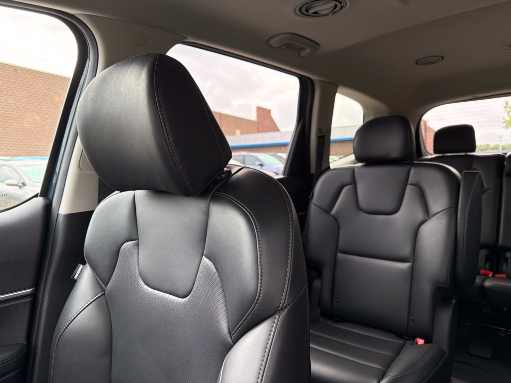 Used 2025 Kia Telluride S FWD image 10