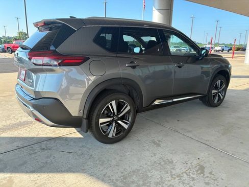 Used 2021 Nissan Rogue Platinum AWD/4WD image 3