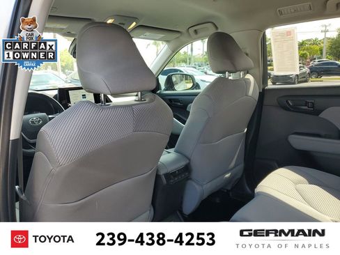 Used 2023 Toyota Highlander LE FWD image 23